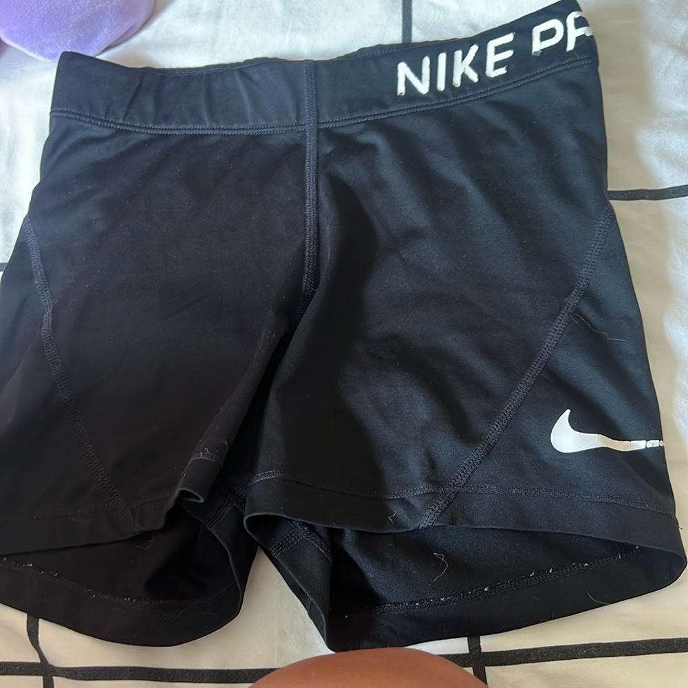 Black nike pros